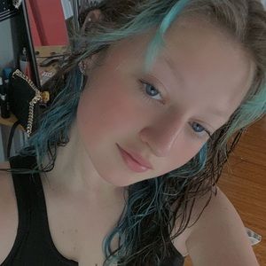 Meet your Posher, Alaina